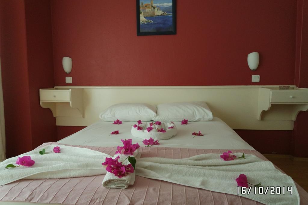 Villa Dedem Hotel Foca Room photo