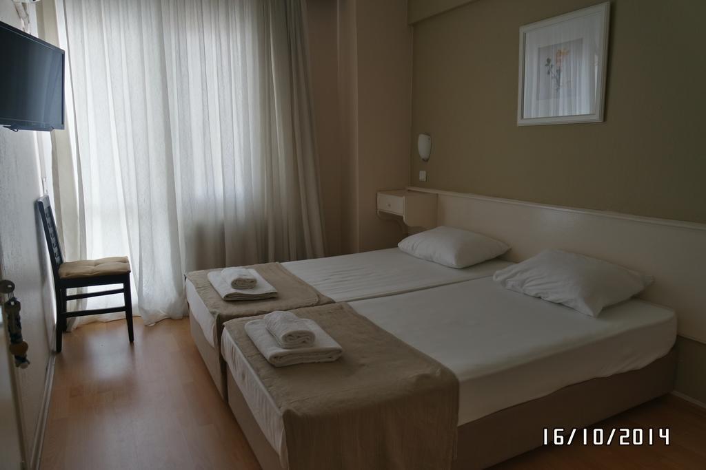 Villa Dedem Hotel Foca Room photo